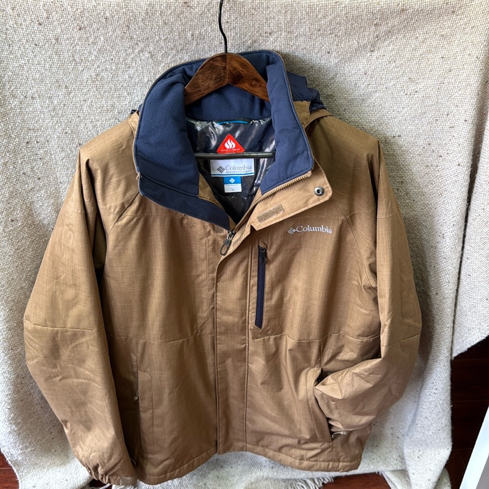 Columbia Men's Tan Performance Jacket